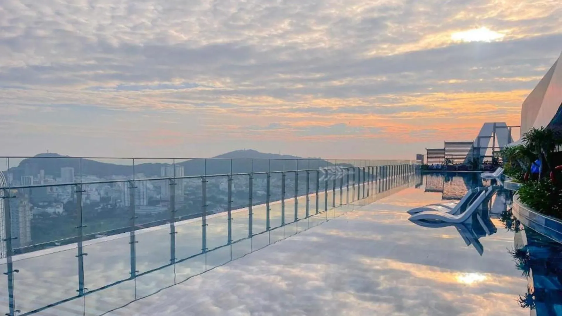 The Song Luxury Vung Tau Apartment - Quynh'S Homestay Vietnam